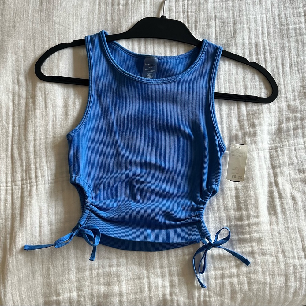 Circle cut out tank